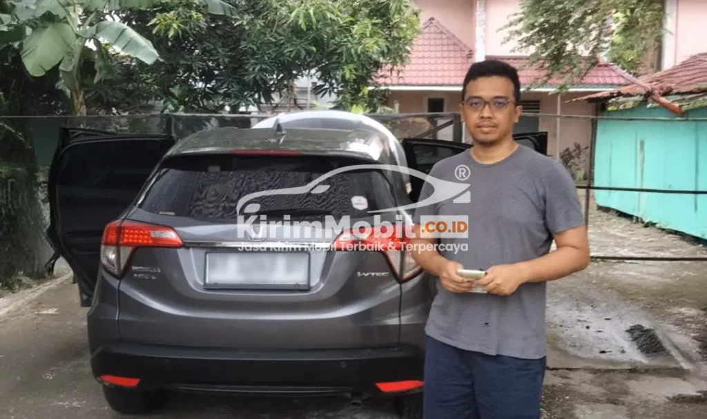Jasa kirim mobil terbaik & terpercaya. Kirim mobil Anda dengan cepat dari Jakarta ke seluruh Indonesia. Dapatkan penawaran terbaik dari kirimmobil.co.id sekarang!