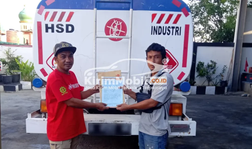 Jasa kirim mobil terbaik & terpercaya. Kirim mobil Anda dengan cepat dari Jakarta ke seluruh Indonesia. Dapatkan penawaran terbaik dari kirimmobil.co.id sekarang!